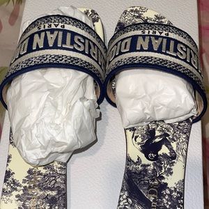 Christian Dior, Deep blue toile de jouy, size 41